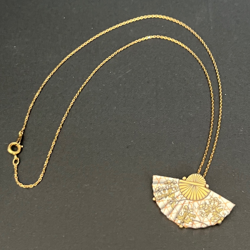 Vintage Signed Reed and Barton Gold Silver Tone Damascene Fan Pendant Necklace